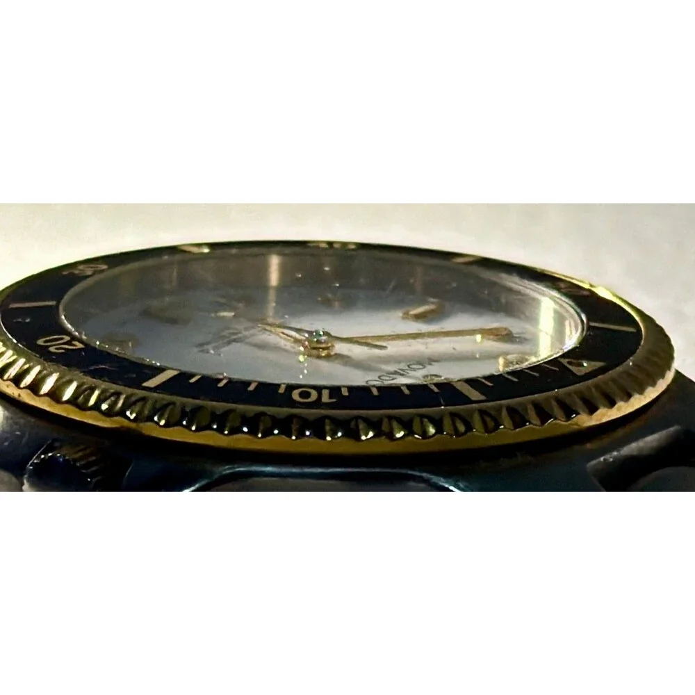 VTG Mens Movado divers watch 2 tone 330ft good condition B1–A4-872 New Battery